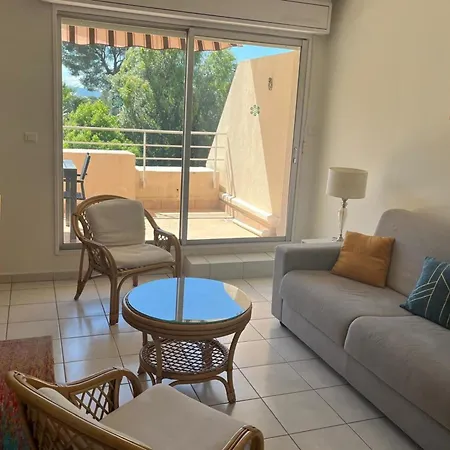 Quiet And Wooded Near Apartment *