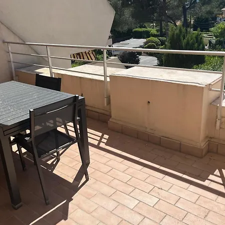 Apartment Quiet And Wooded Near