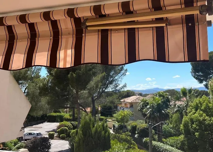 Quiet Near Apartment