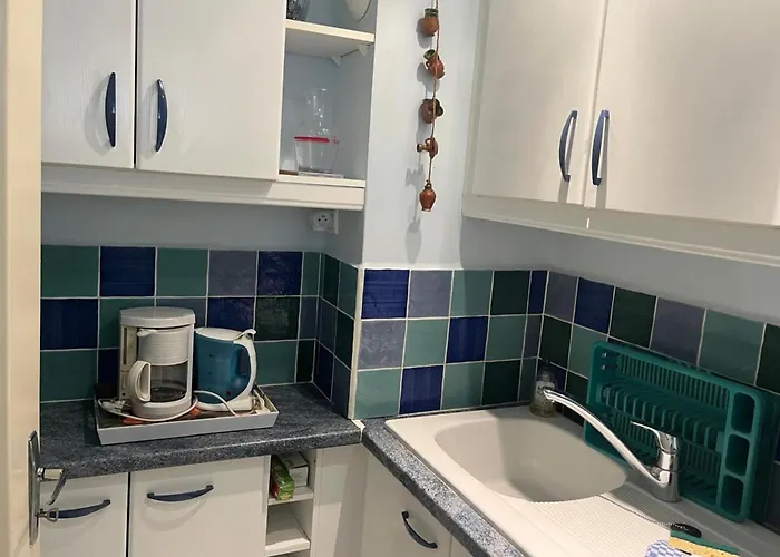 Quiet Near Apartment Saint-Raphael (Var)